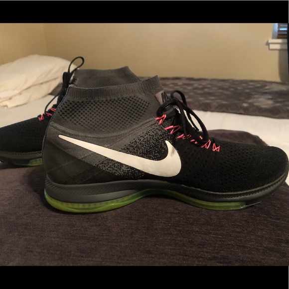 Men’s Nike shoes - Picture 2 of 5